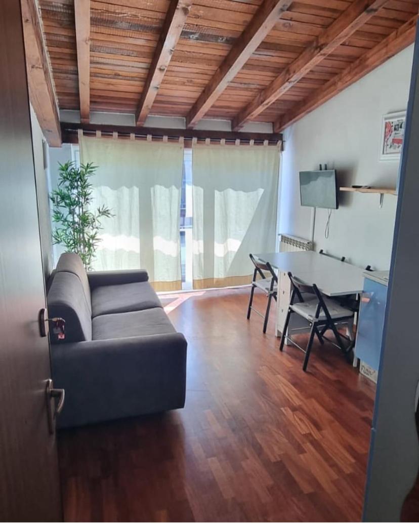 Civico288-Romantic Attic Near Ieo-Bocconi-F Prada Apartment Milan Bagian luar foto